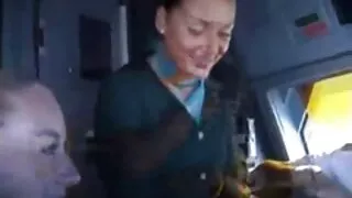 Loira sedutora perfu ...