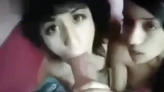 O esbelto milf japon ...
