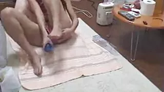 MILF loira com tesão ...