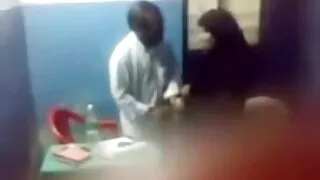 A gata bronzeada fil ...