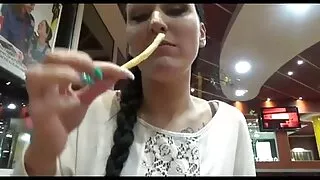 Garota ruiva zelosa  ...