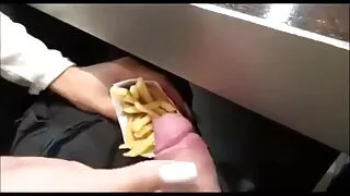 Enxada peituda ruiva ...